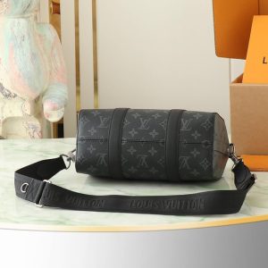 Black yupoo Top quality