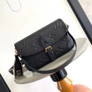 Black yupoo Top quality