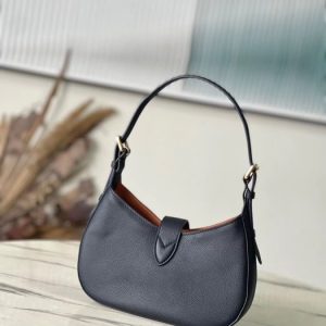 Black yupoo Top quality