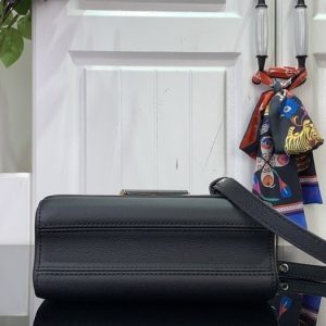 Black yupoo Top quality