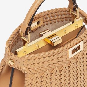 Fendi-Tote-with-stylish-traits-Brown-01A