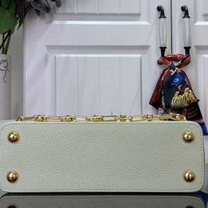 Beige yupoo Top quality