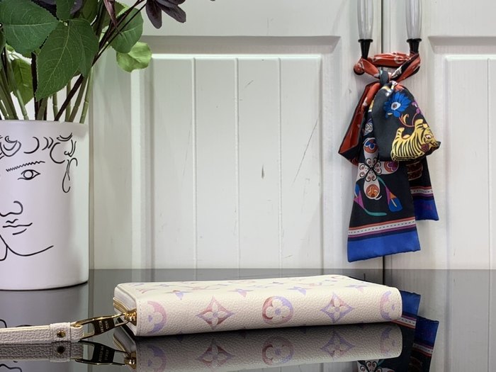 Beige yupoo Top quality