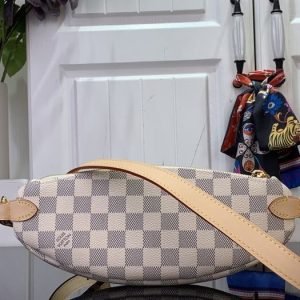 Beige yupoo Top quality