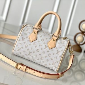 Beige yupoo Top quality