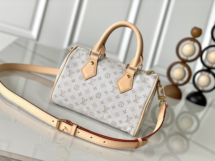 Beige yupoo Top quality