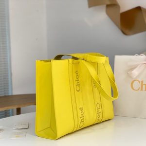 Chloe-Tote-bag-with-minimalist-design-Beige-01A