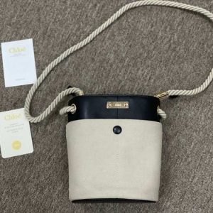 Chloe-Tote-with-unique-design-traits-Black-01A