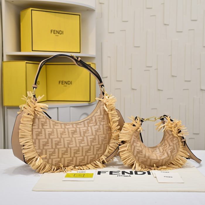 Fendi-Tote-bag-with-fringing-Beige-01A