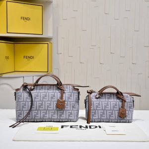 Fendi-Tote-bag-with-sturdy-structure-and-spacious-interior-Grey-01A