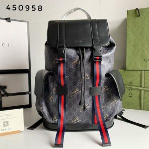 gucci-Backpack-with-sporty-design-Grey-01A