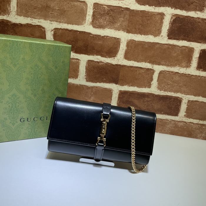 gucci-BagTypeClutch-Leather-design-with-chain-Black-01A
