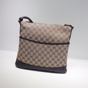 gucci-BagTypeTote-Casual-Tote-with-structured-silhouette-Brown-01A