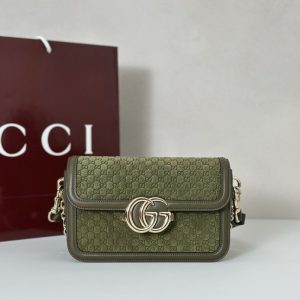 gucci-BagTypeTote-Green-leather-shoulder-bag-with-elegant-detailing-Green-01A