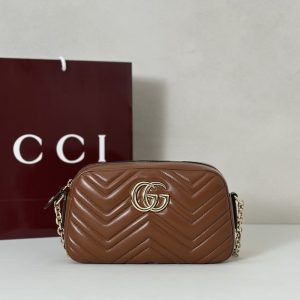 gucci-BagTypeTote-Leather-Crossbody-Bag-with-Chevron-Pattern-Brown-01A