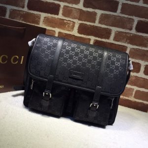 gucci-BagTypeTote-Leather-messenger-bag-with-clasp-Black-01A