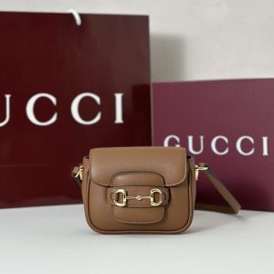 gucci-BagTypeTote-Leather-tote-with-sleek-design-Tan-01A