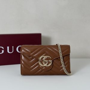 gucci-BagTypeTote-Quilted-Chain-Detail-Brown-01A