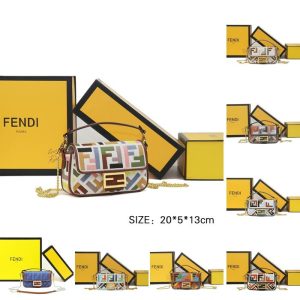 Fendi-Tote-bag-with-stylish-traits-Beige-01A