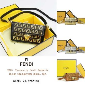 Fendi-Tote-bag-with-stylish-traits-Black-01A