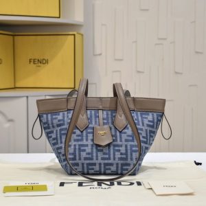 Fendi-Tote-bag-with-stylish-traits-Blue-01A-2