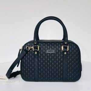 gucci-BagTypeTote-Stylish-Handheld-Tote-Navy-01A