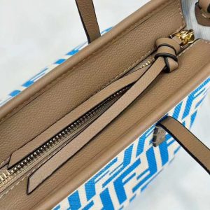 Fendi-Tote-bag-with-stylish-traits-Brown-01A-3