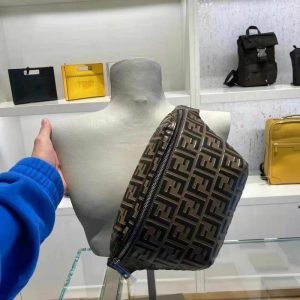 Fendi-Tote-bag-with-stylish-traits-Brown-01A-4