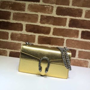 gucci-BagTypeTote-elegant-and-structured-tote-features-Gold-01A