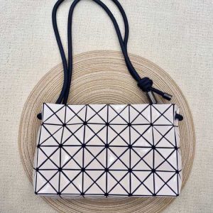 Issey-Miyake White 1:1