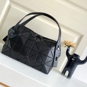 Issey-Miyake Black 1:1