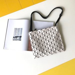 Issey-Miyake White 1:1