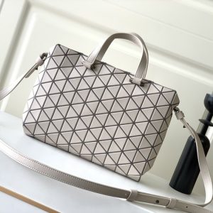 Issey-Miyake Beige 1:1