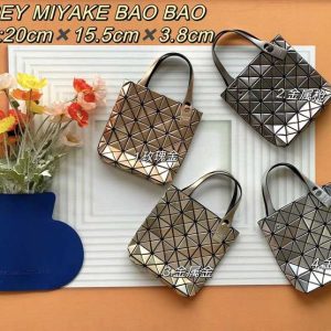 Issey-Miyake Tan 1:1