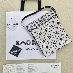 Issey-Miyake Beige 1:1