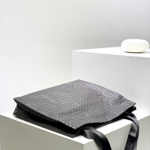 Issey-Miyake Grey 1:1