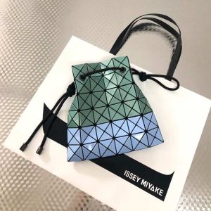 Issey-Miyake Black 1:1