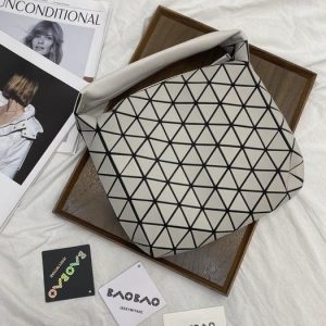 Issey-Miyake Black 1:1