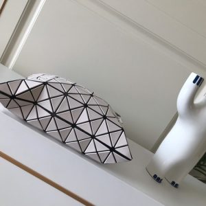 Issey-Miyake White 1:1