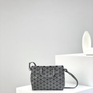 Issey-Miyake Beige 1:1