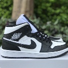 Air Jordan 1 Mid “Invert” DR0501-101-36-47.5 yupoo