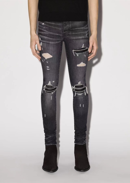 Distressed Black Skinny Jeans with Ripped Details for Women