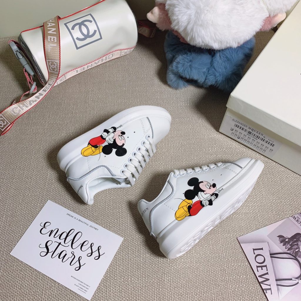 Mickey Mouse White Sneakers for Kids Casual Cartoon Style