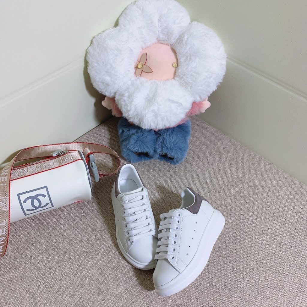 White Leather Fashion Sneakers with Gray Accent