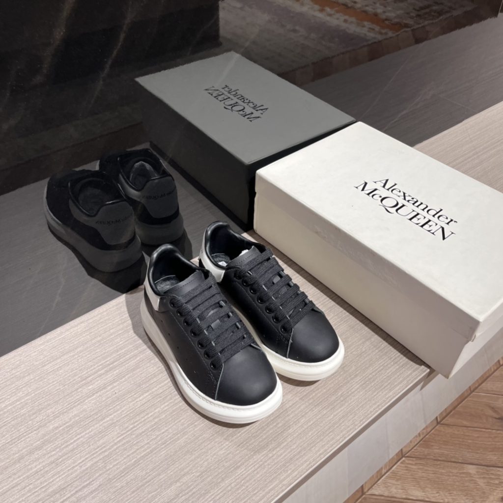 Alexander McQueen Men’s Black Leather Sneakers with White So