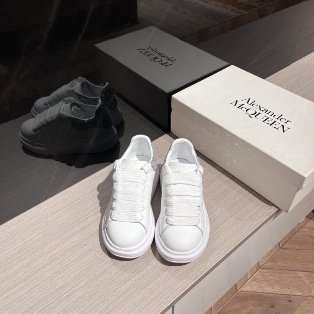 Alexander McQueen White Sneakers with Glitter Accents, Unise