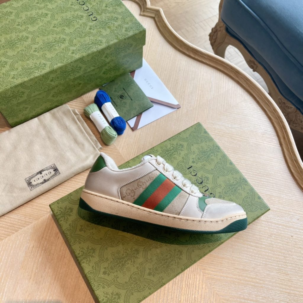 Gucci Women’s Beige Sneakers with Green and Red Stripes, Lea