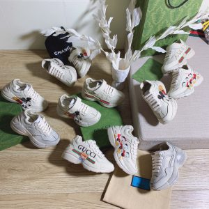 Gucci Mickey Mouse Print Casual Sneakers Beige Canvas Foot