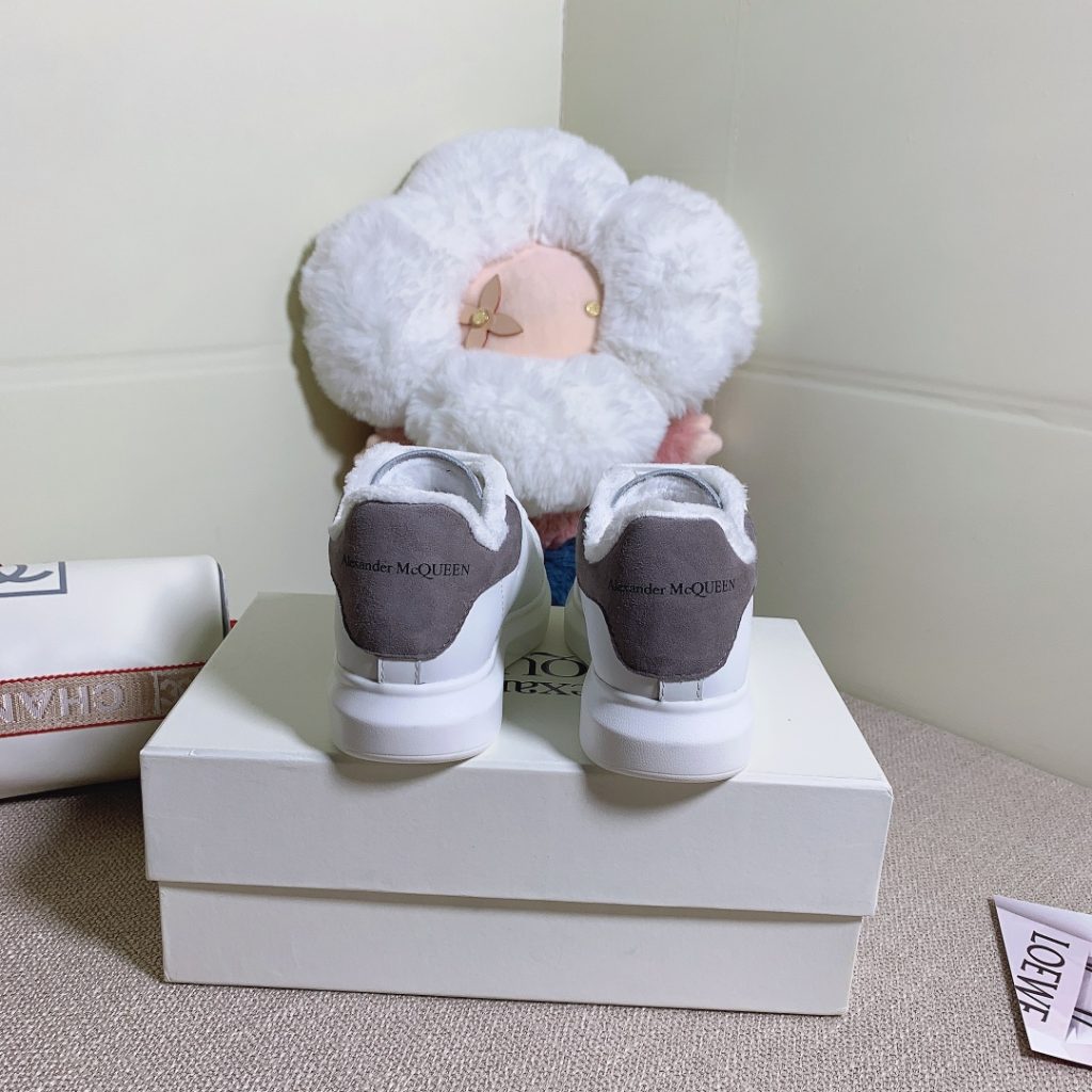 Alexander McQueen White and Grey Suede Sneakers for Women