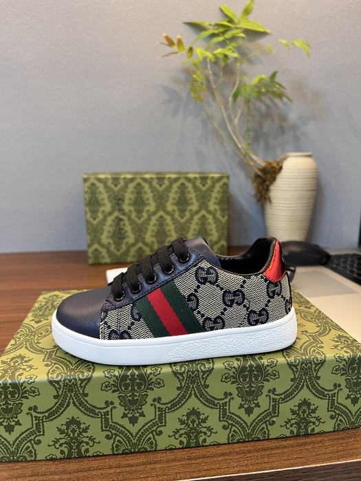 Gucci GG Pattern Sneakers in Navy and Red, Premium Canvas Ca